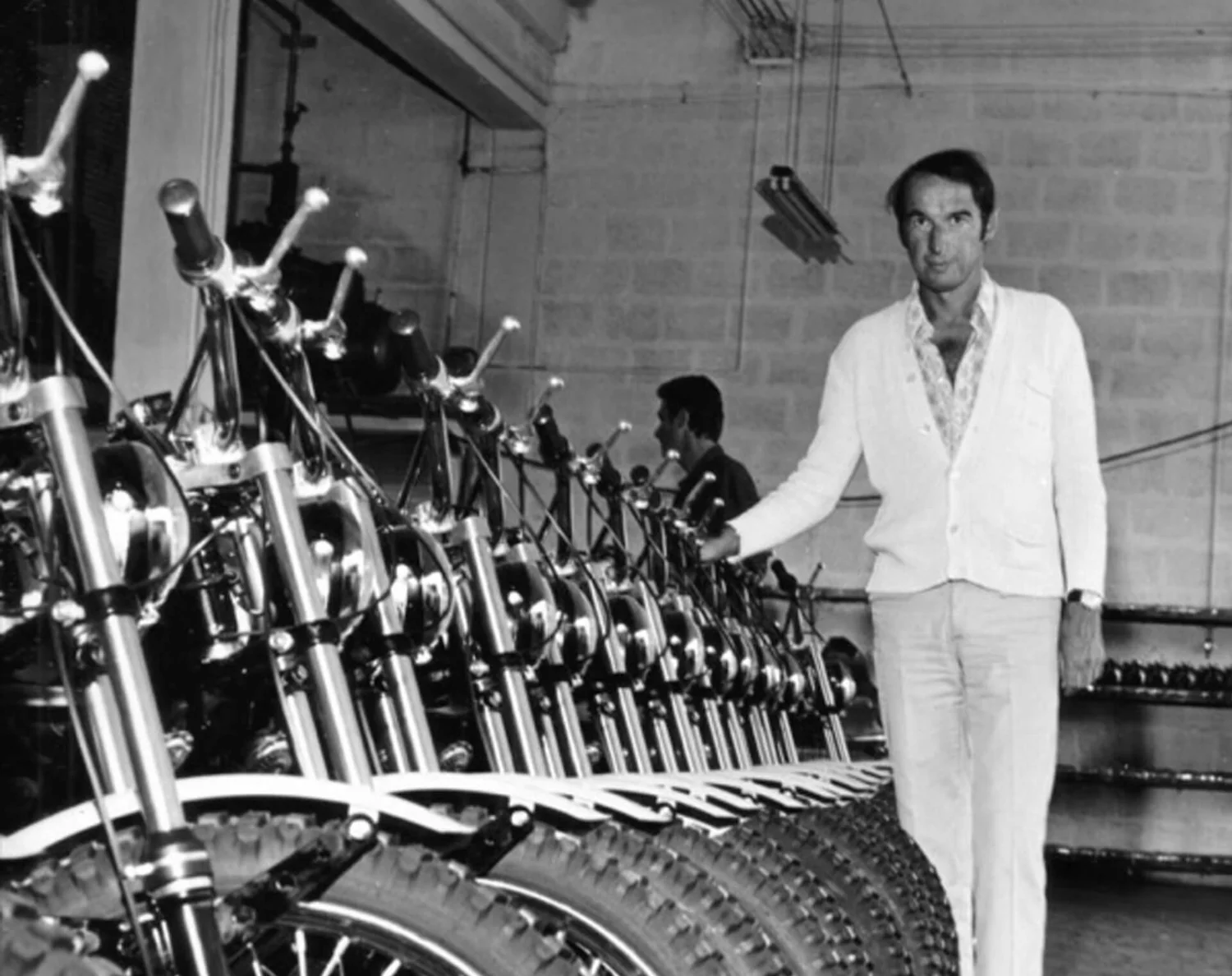 MINIMOTOS, MAXIMMOTOS Y UNA OLA DE PROTOTIPOS